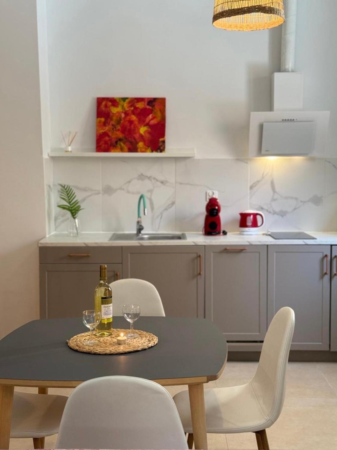 Soho Boho - With Sunny Rooftop Terrace And Fiber Optic Internet Hotel apartamentowy *