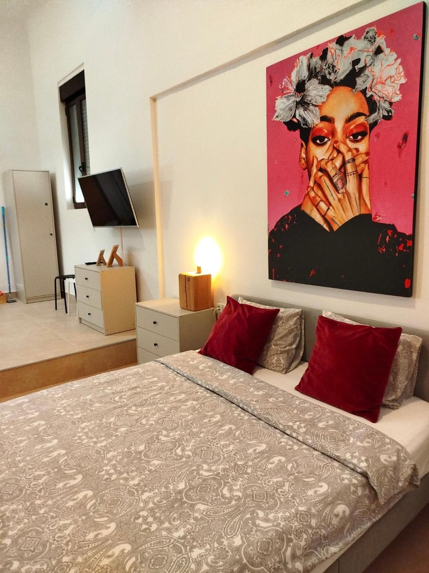 Soho Boho - With Sunny Rooftop Terrace And Fiber Optic Internet *